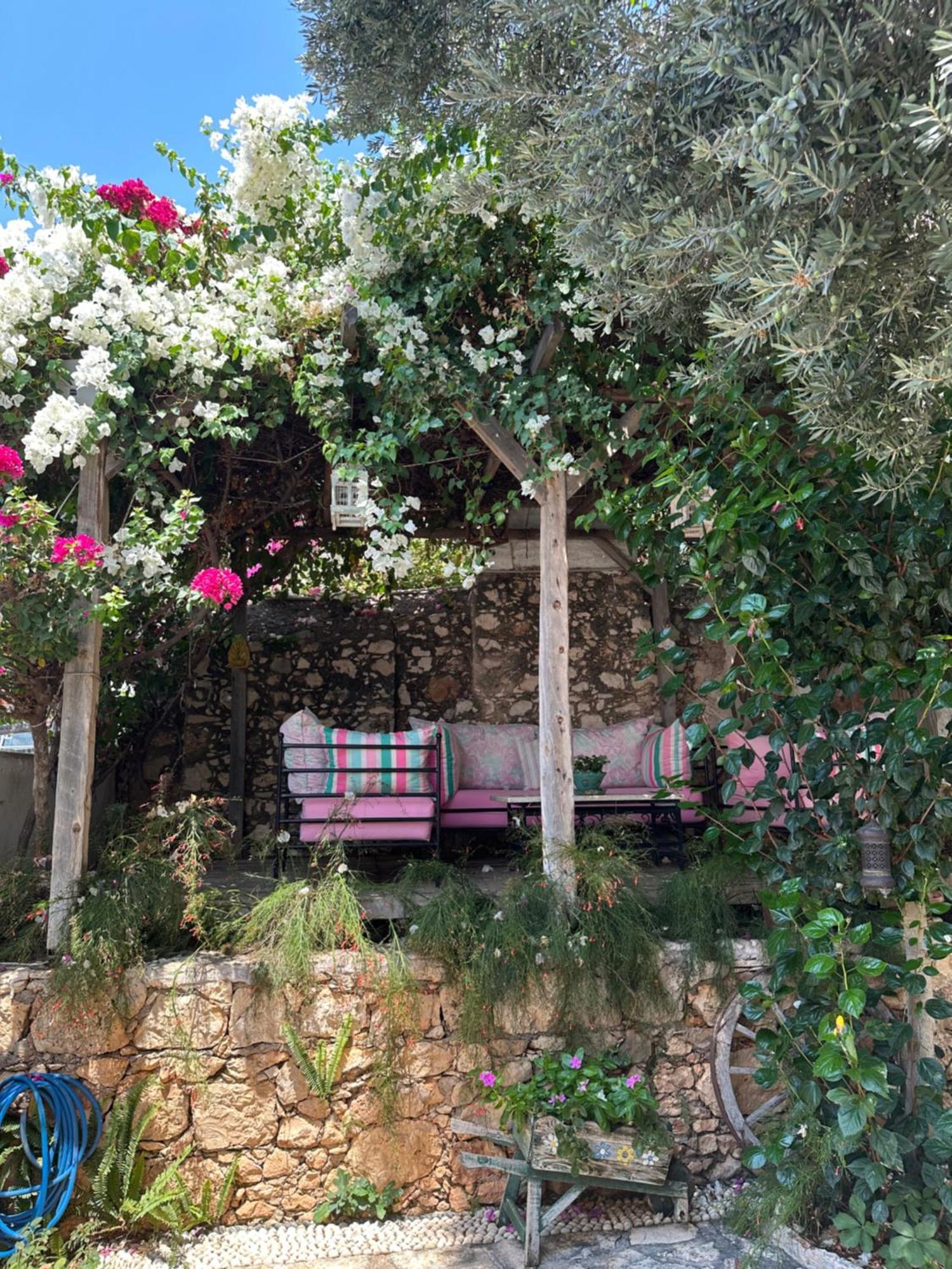 The White House Kalkan Exterior photo
